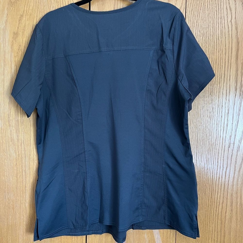 Cherokee Scrub Top - Picture 3 of 7